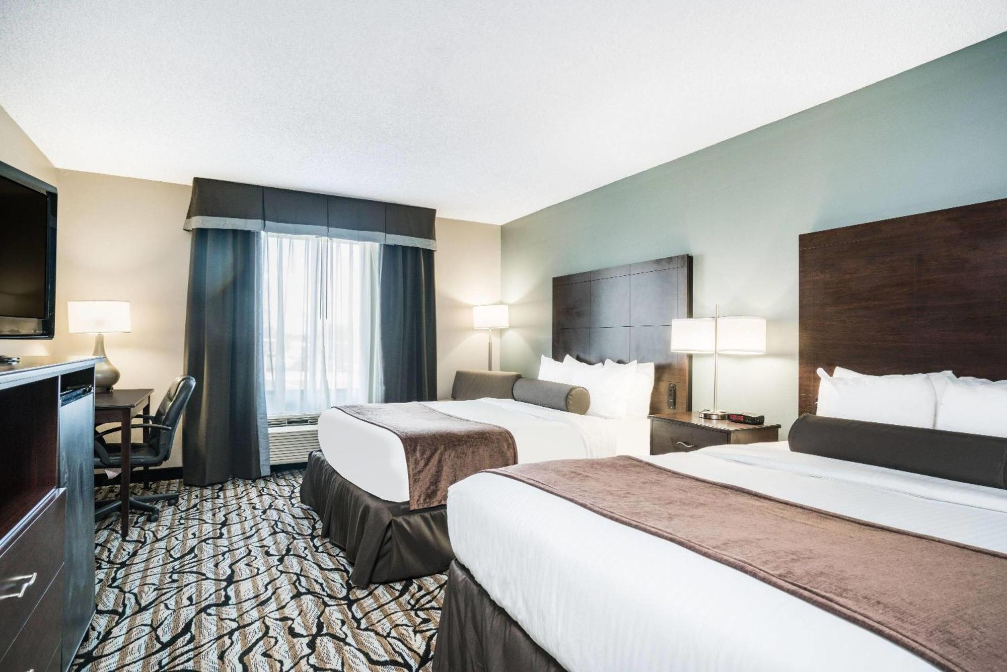 Hotel Days & By Wyndham