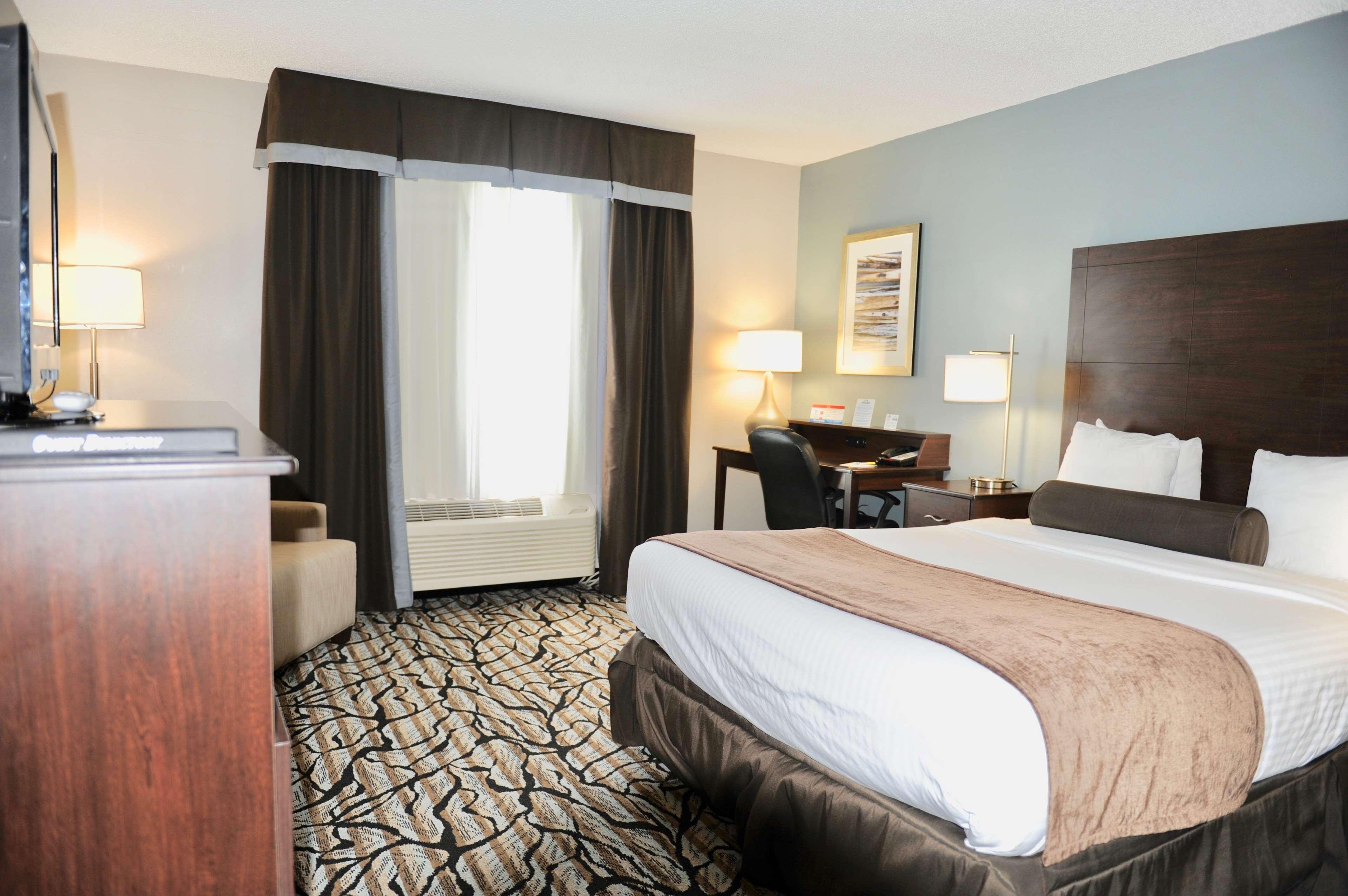 Days & By Wyndham Hotel 2*