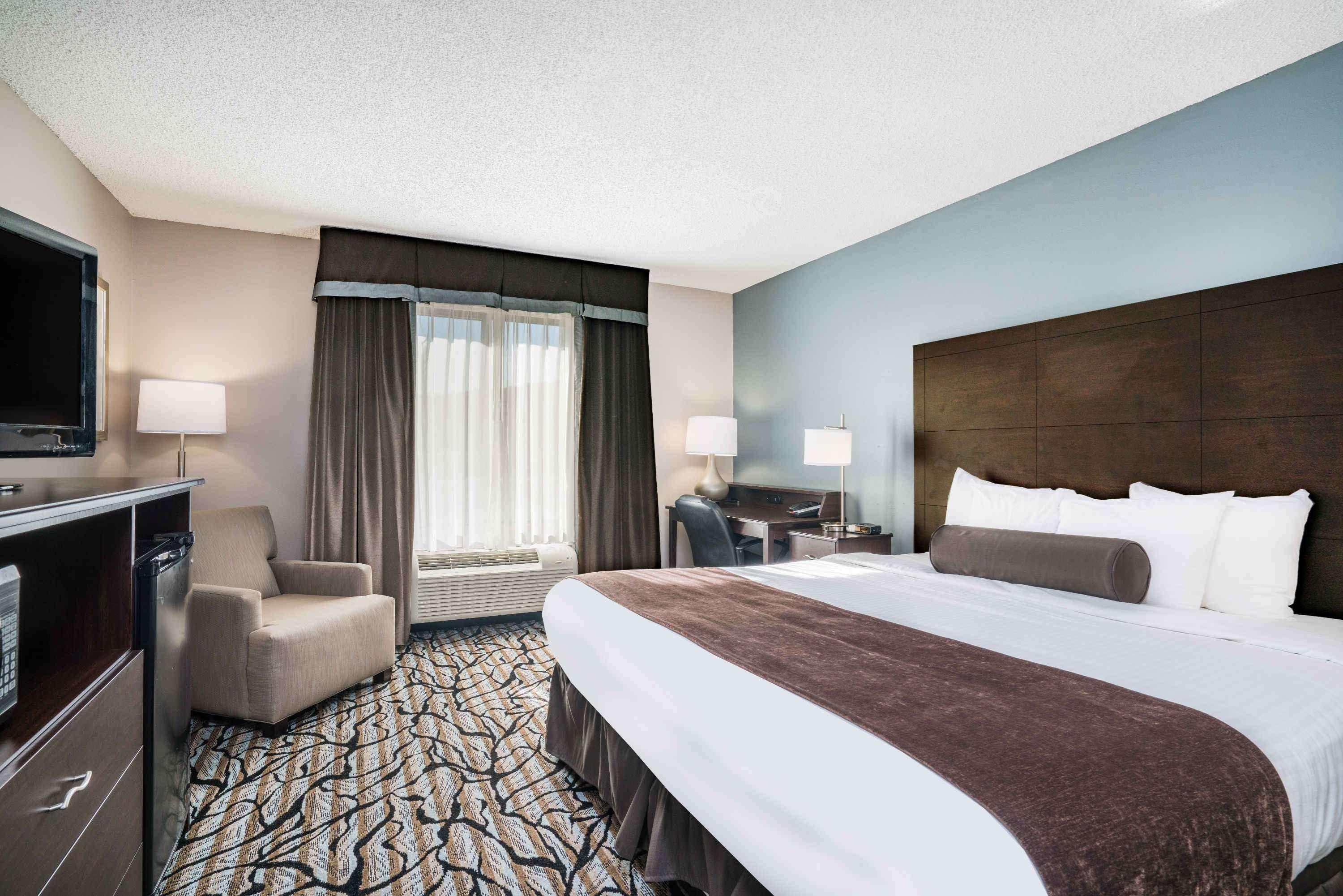 Hotel Days & By Wyndham Wausau