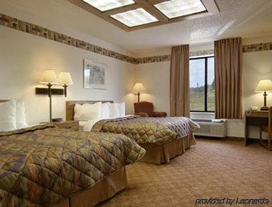 Days & By Wyndham Hotel