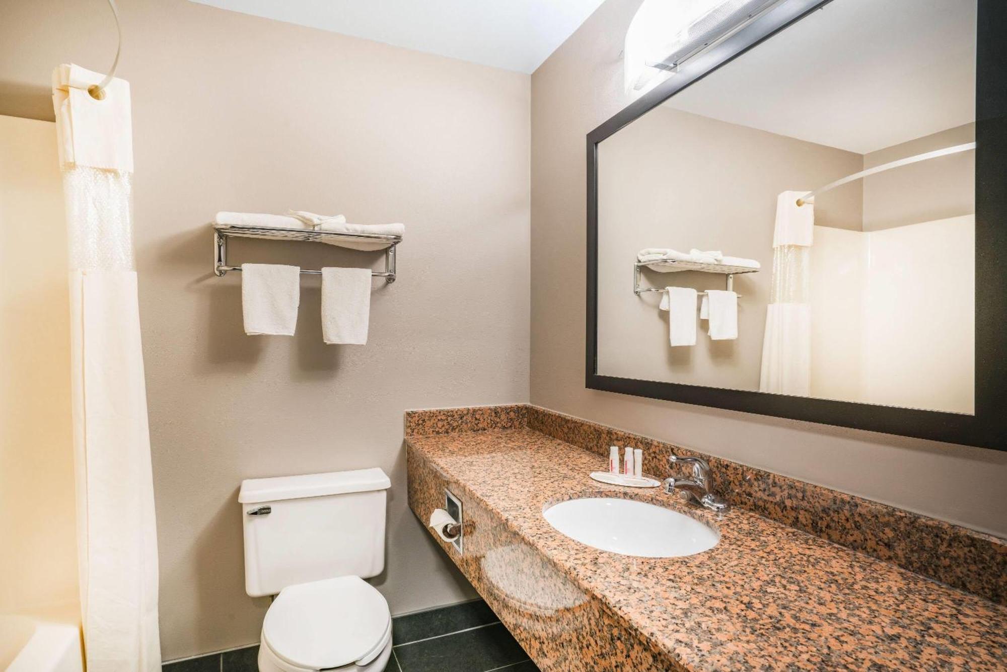Days & By Wyndham 2* Wausau